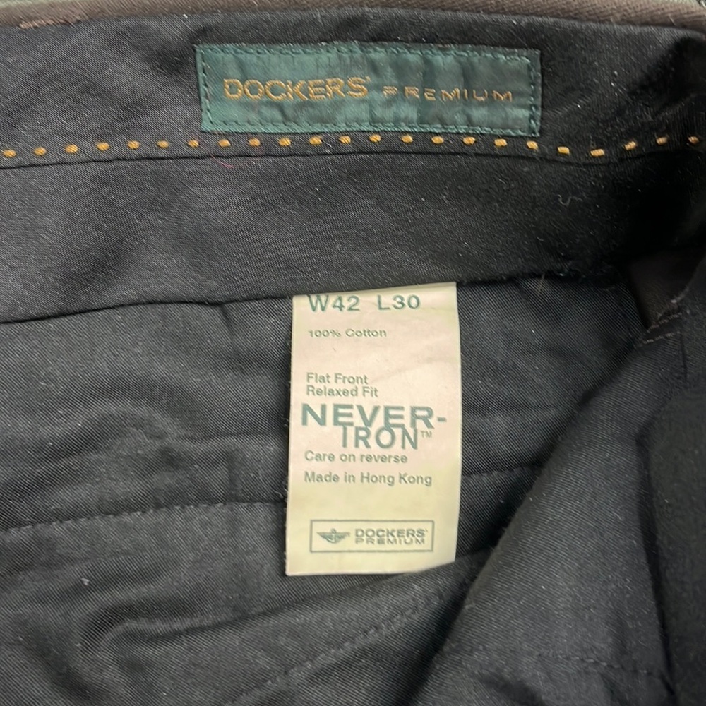 Like new Men’s Dockers Dark Brown - Picture 2 of 5